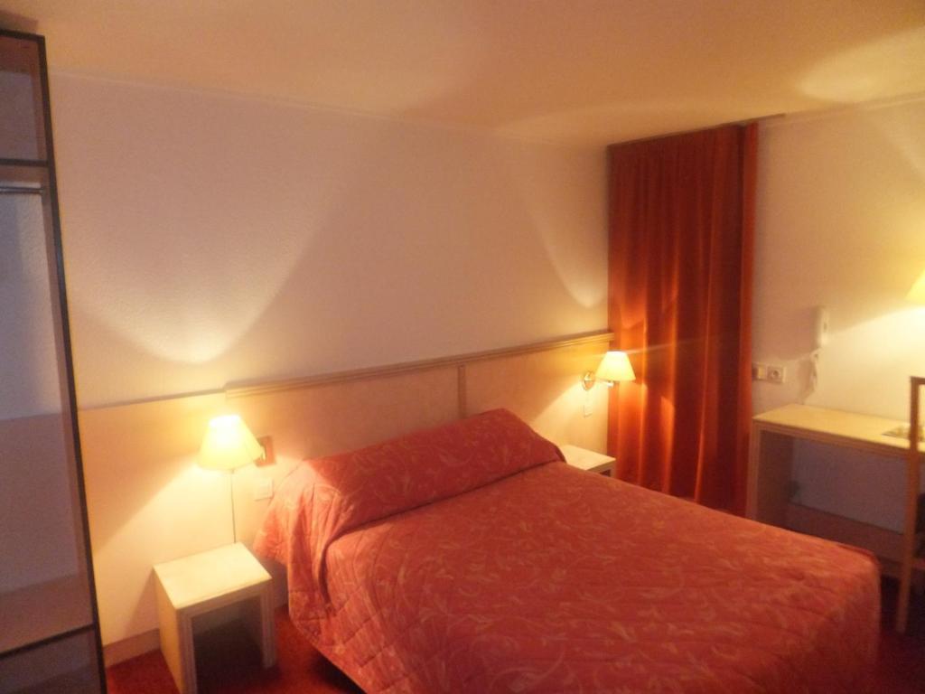 Hotel Le Village Gif-sur-Yvette Zewnętrze zdjęcie