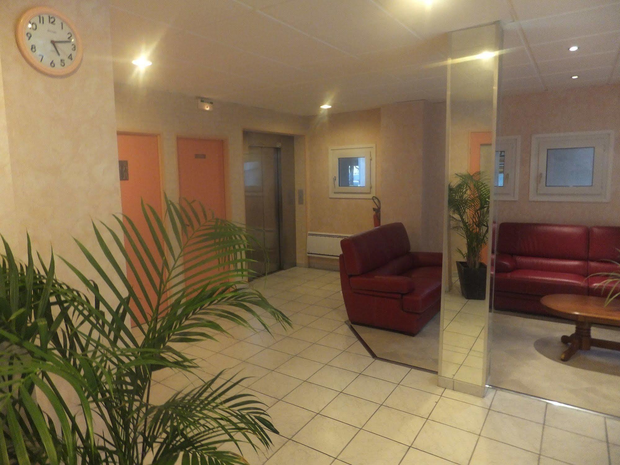 Hotel Le Village Gif-sur-Yvette Zewnętrze zdjęcie